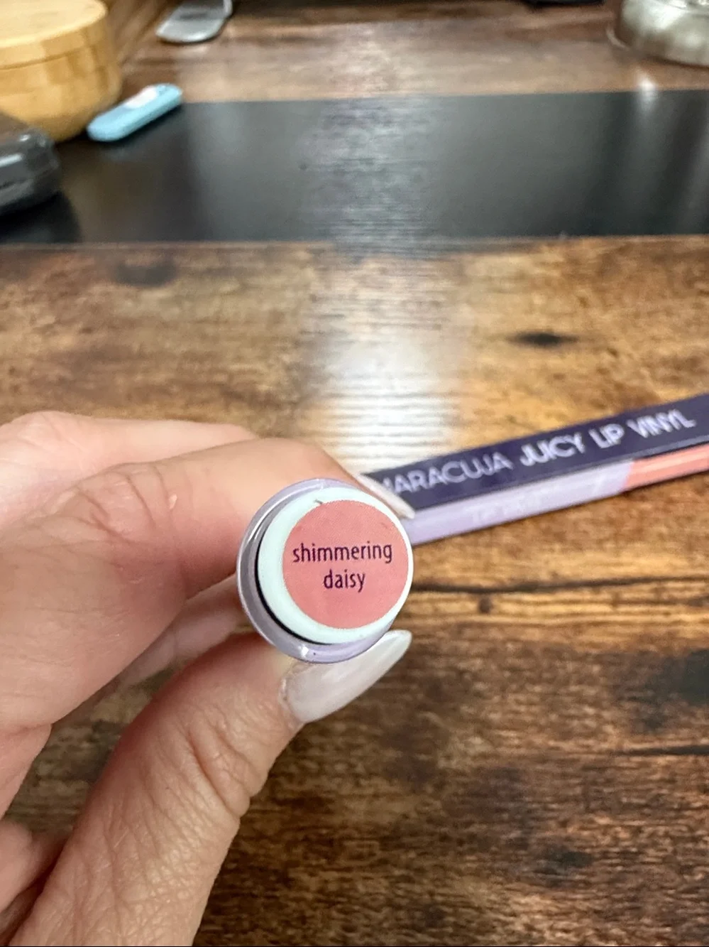 tarte Lip Vinyl Sheer Sparkling Peach Pink Gloss in Shimmering Daisy